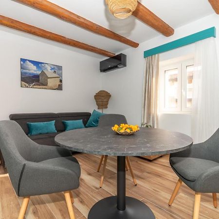 Ivka Makarska - Modern And Luxurious Oldtown Apartament 외부 사진