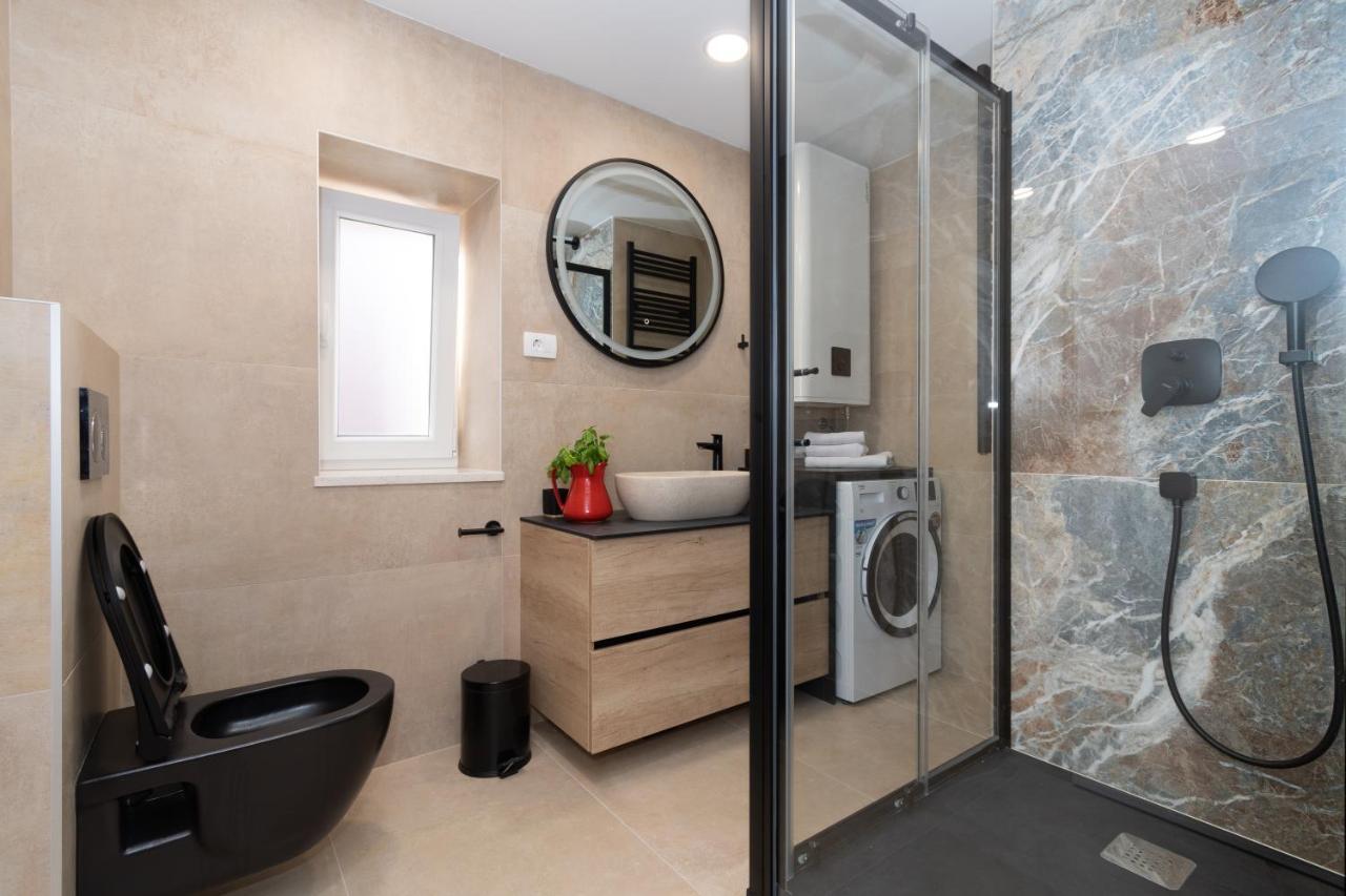 Ivka Makarska - Modern And Luxurious Oldtown Apartament 외부 사진